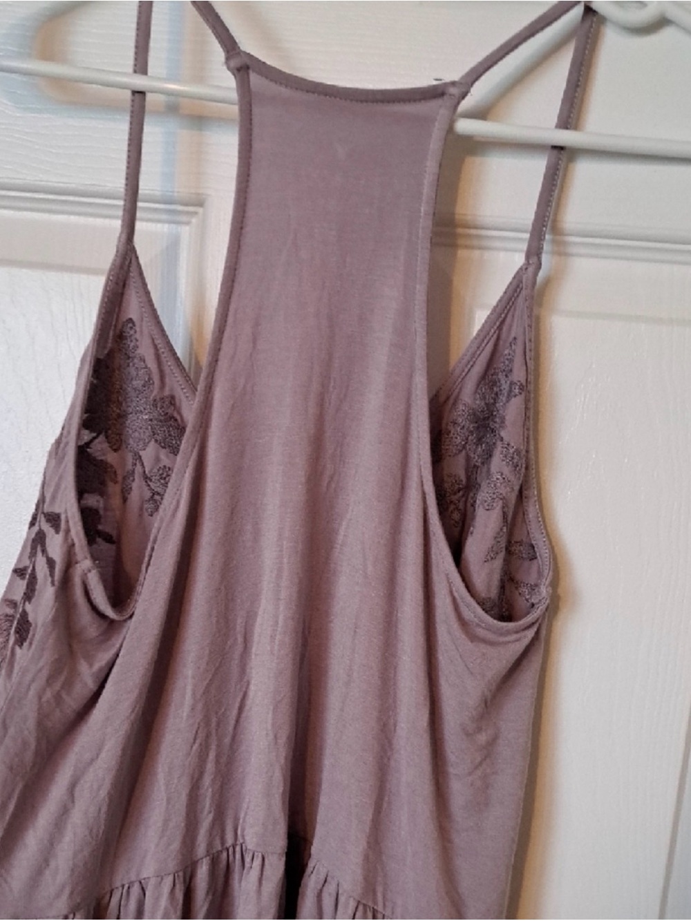 American Eagle Outfitters Mauve Floral Embroidered Tank - Picture 2 of 5